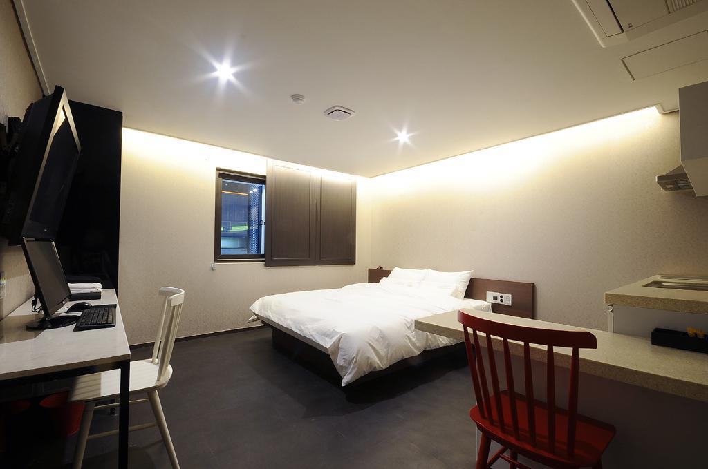 Queens Hotel Seomyeon Busan Ngoại thất bức ảnh